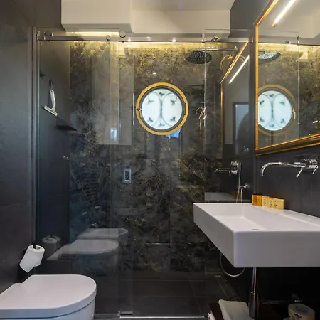 Monalda Tower Florens